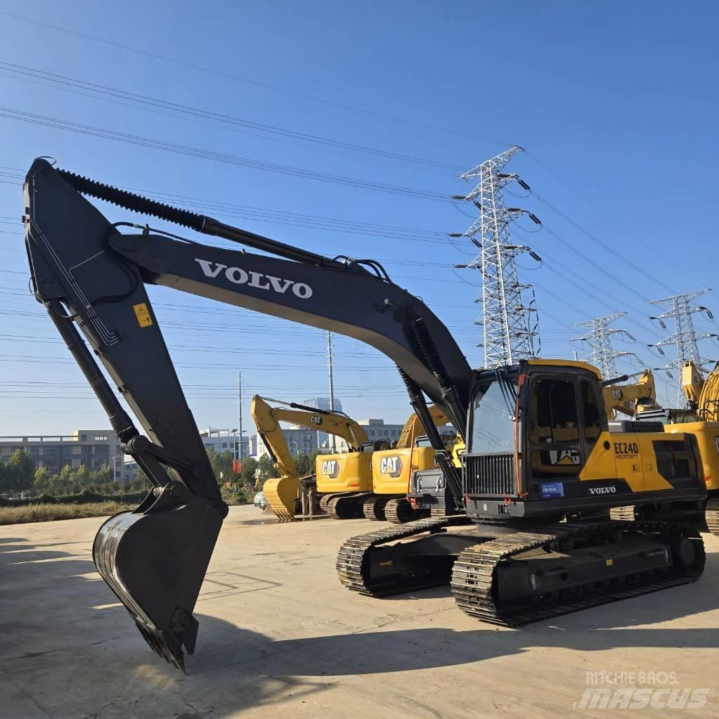 Volvo EC 240 Гусеничные экскаваторы
