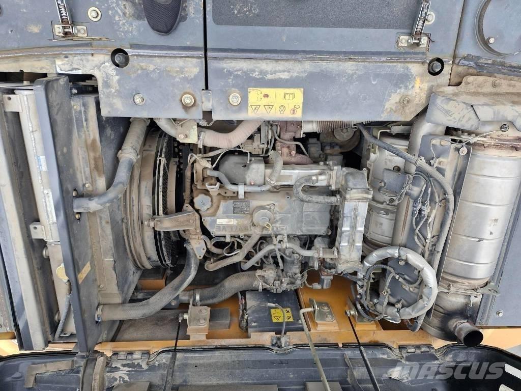 CASE CX 210 D Гусеничные экскаваторы