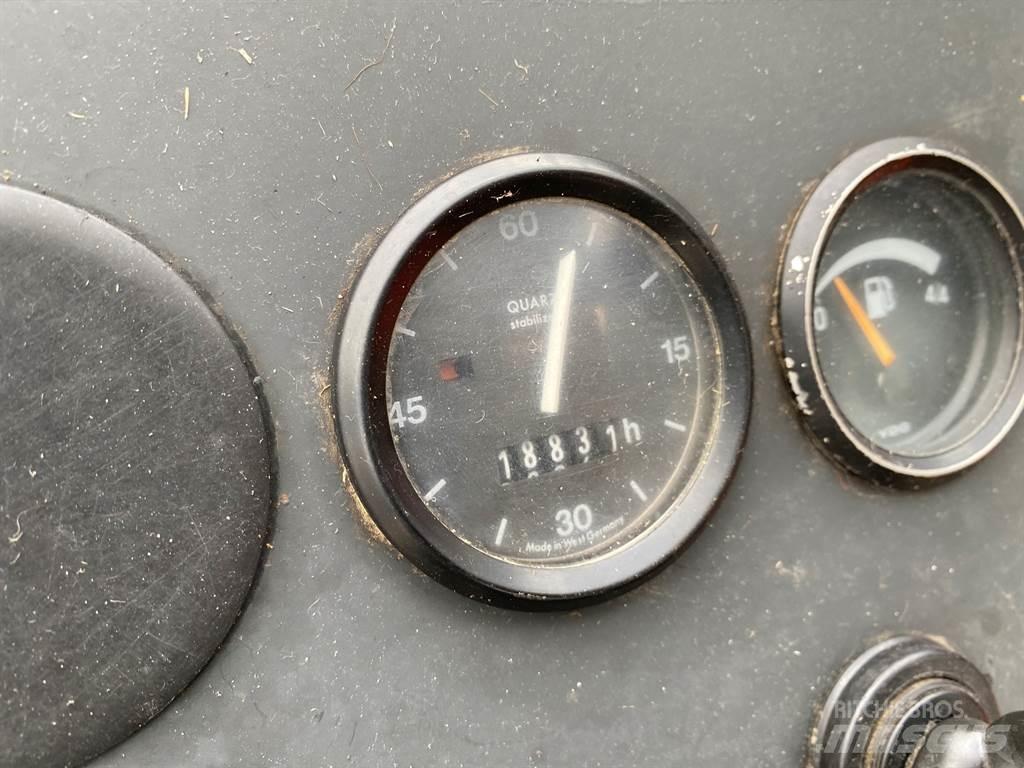 Schaeff SKS 661 Фронтальные погрузчики