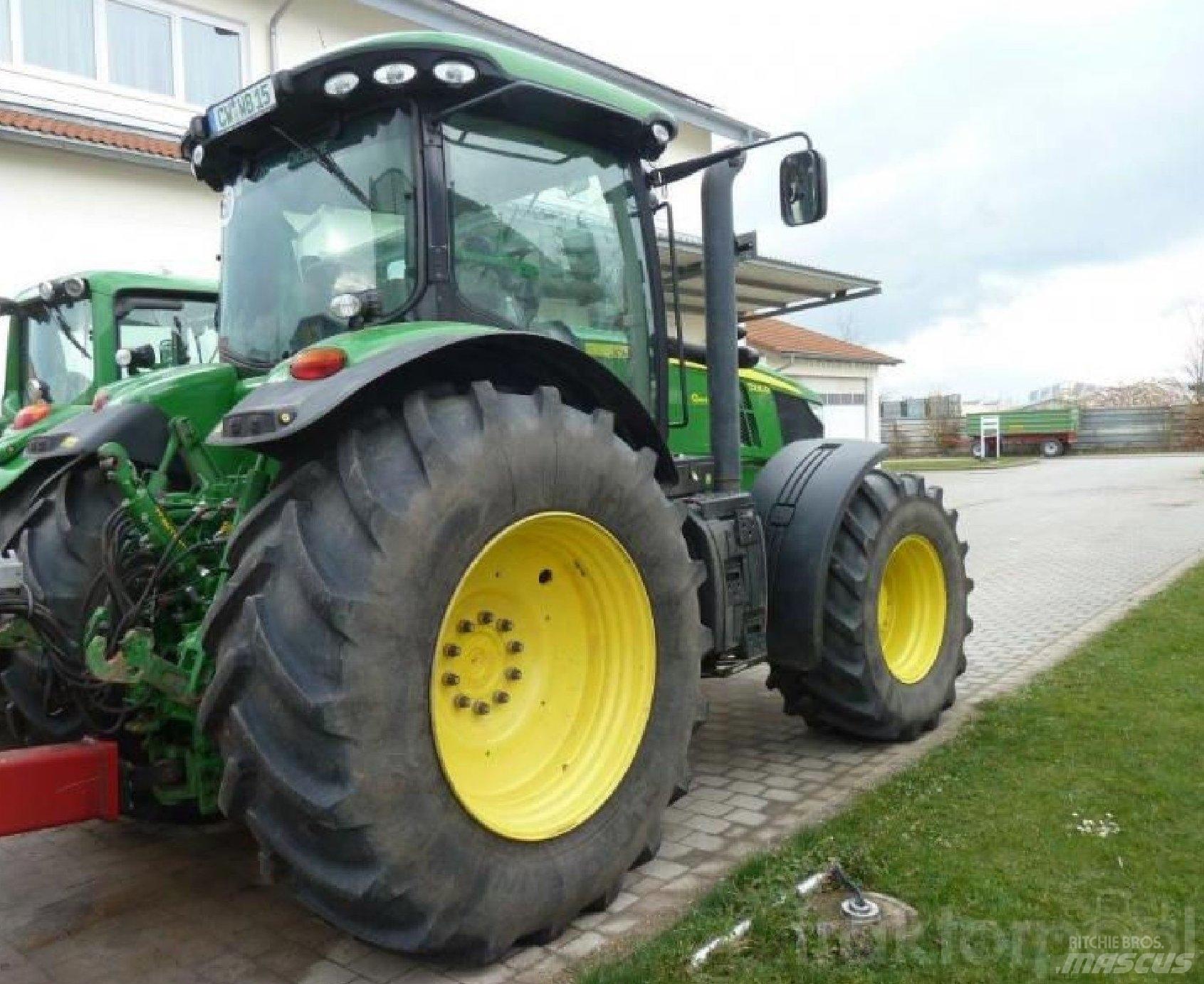 John Deere 7230R Трактора