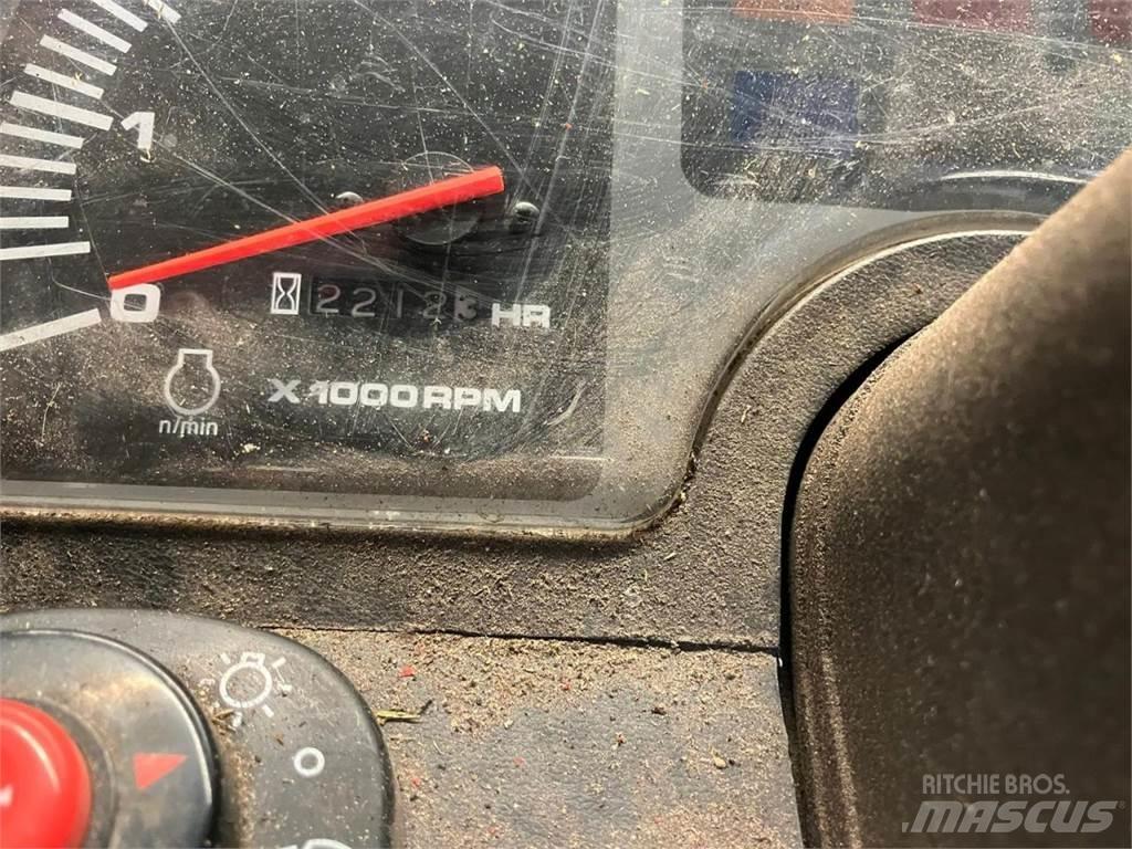 Kubota B2110 Коммунальные тракторы