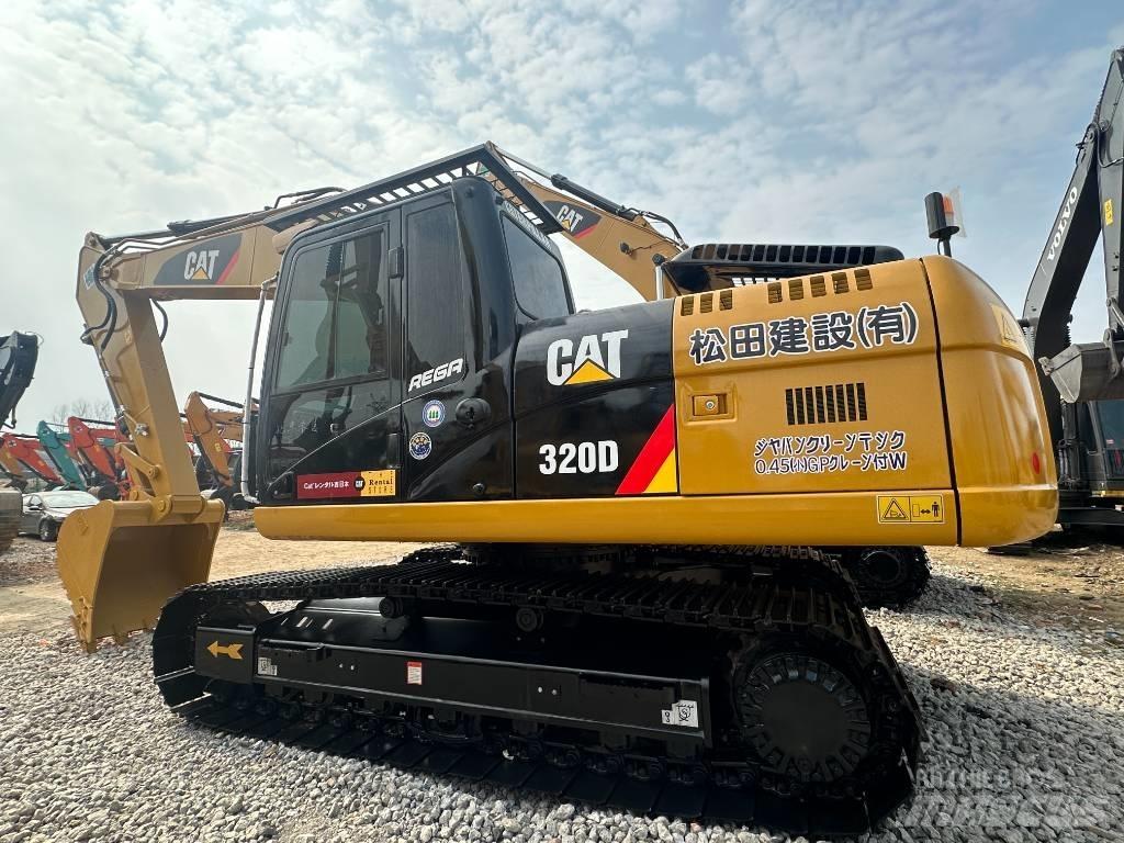 CAT CAT320D2 Гусеничные экскаваторы