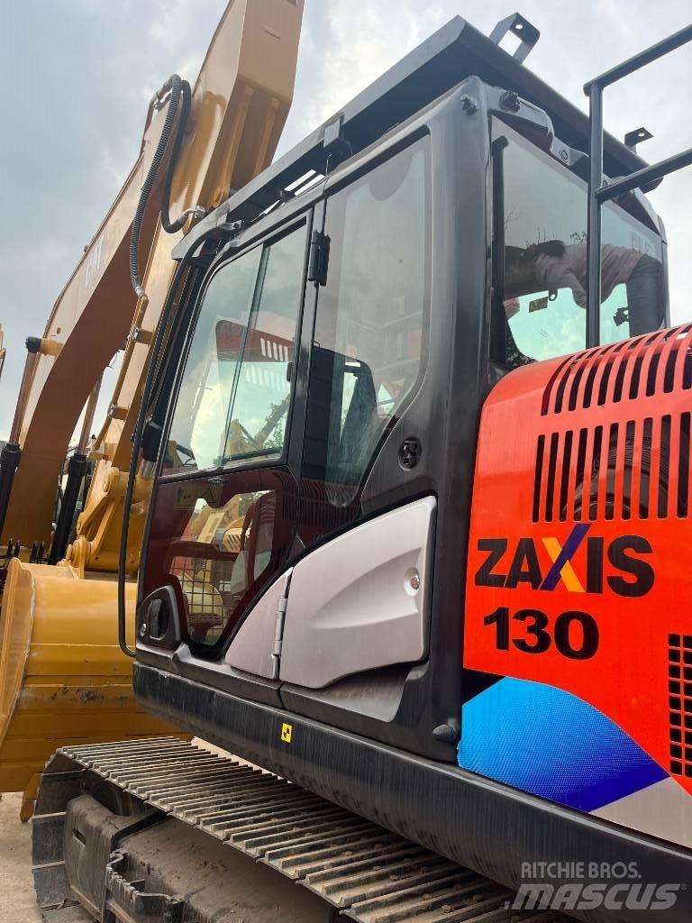 Hitachi 130-5 Гусеничные экскаваторы