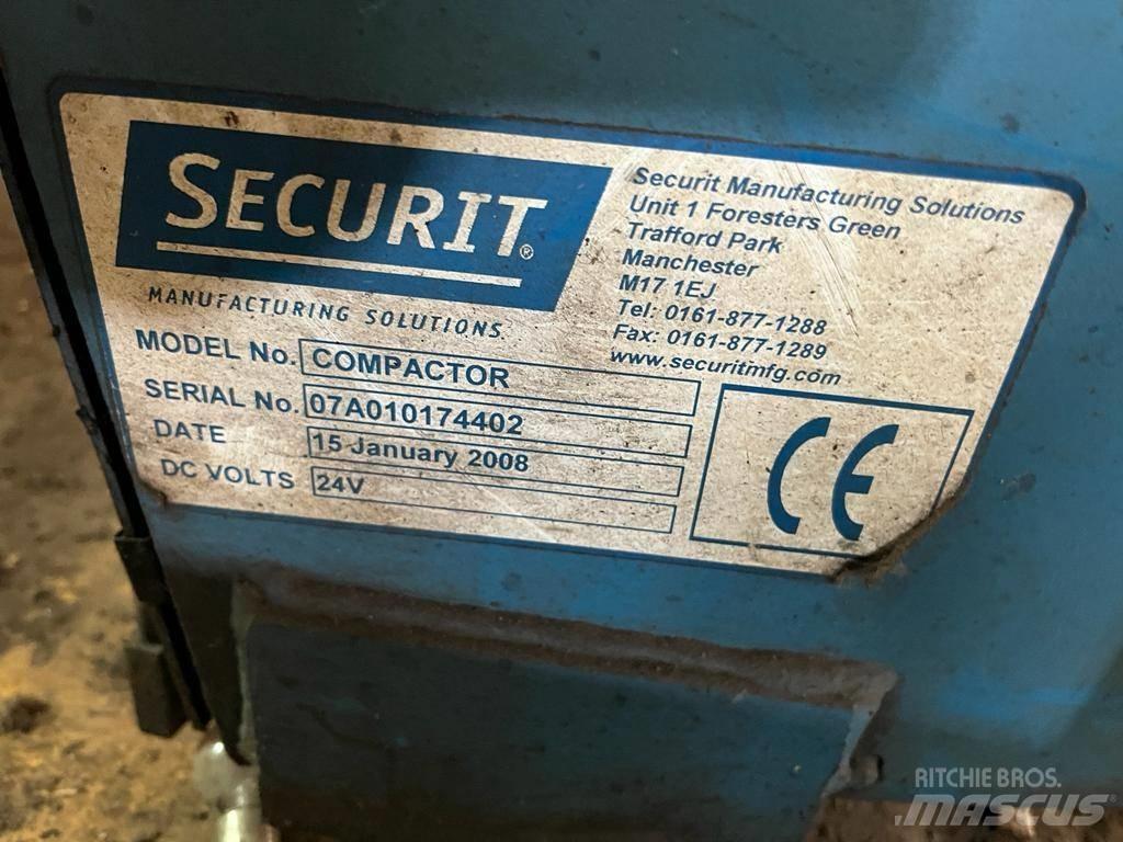 Securit Compactor Коммунальные машины