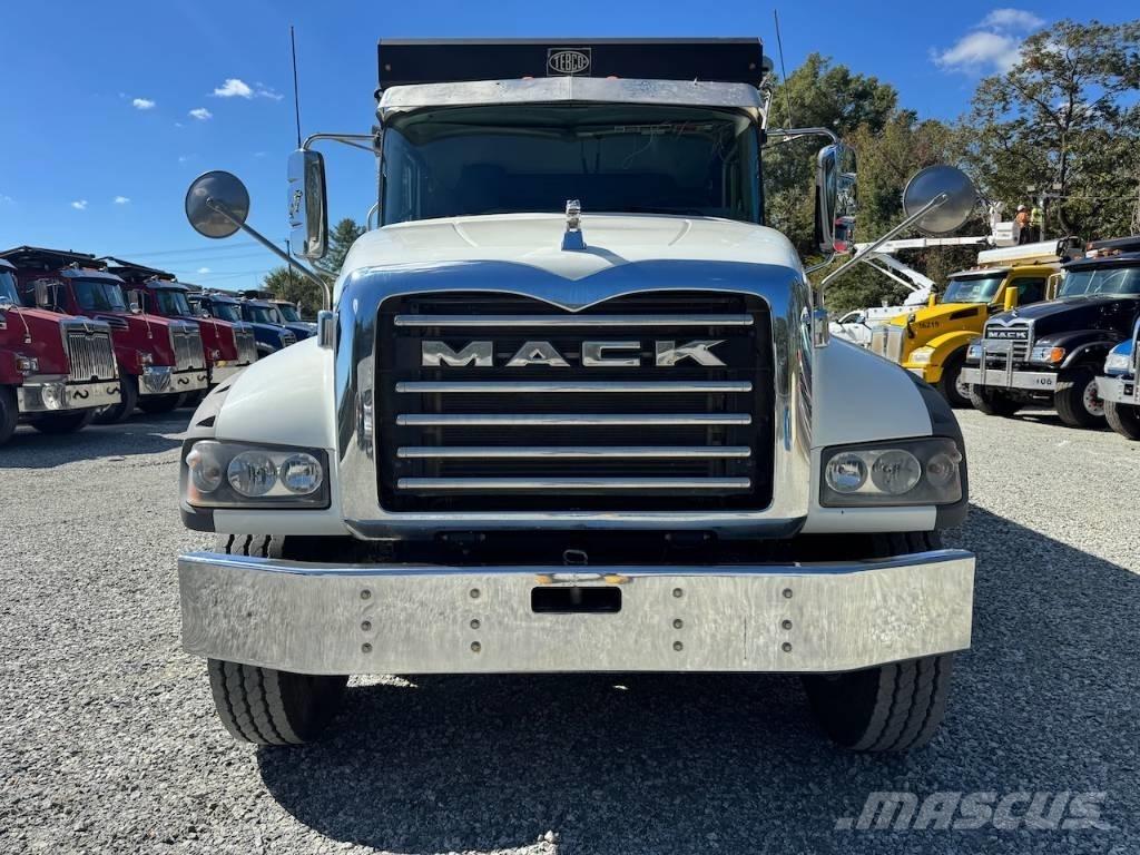 Mack Granite 84FR Грузовики-Самосвалы