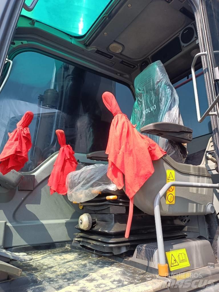 Volvo EC 240 Гусеничные экскаваторы
