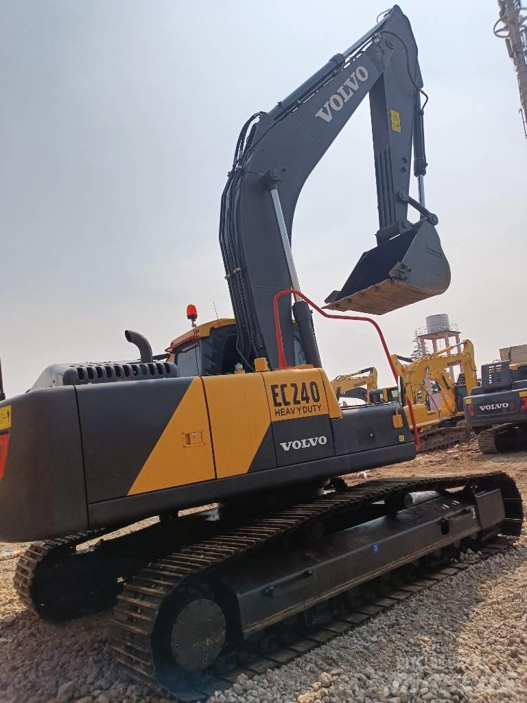 Volvo EC 240 Гусеничные экскаваторы