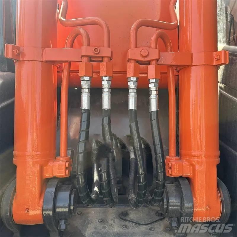 Hitachi ZX 130 Гусеничные экскаваторы