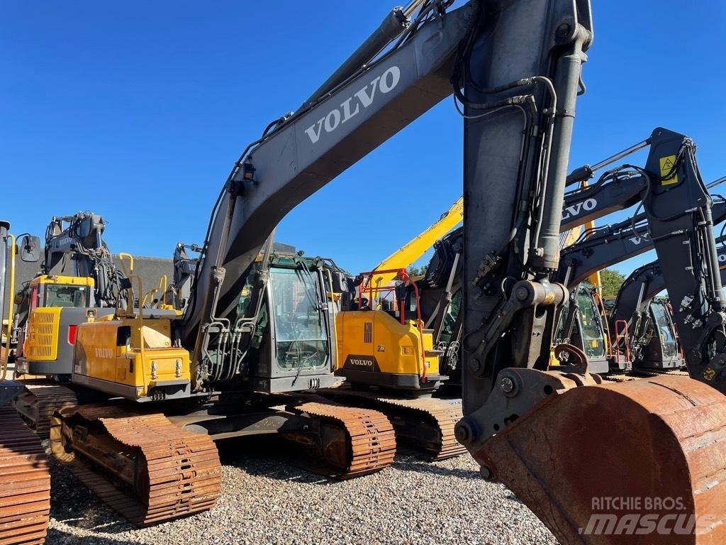 Volvo EC210C Гусеничные экскаваторы