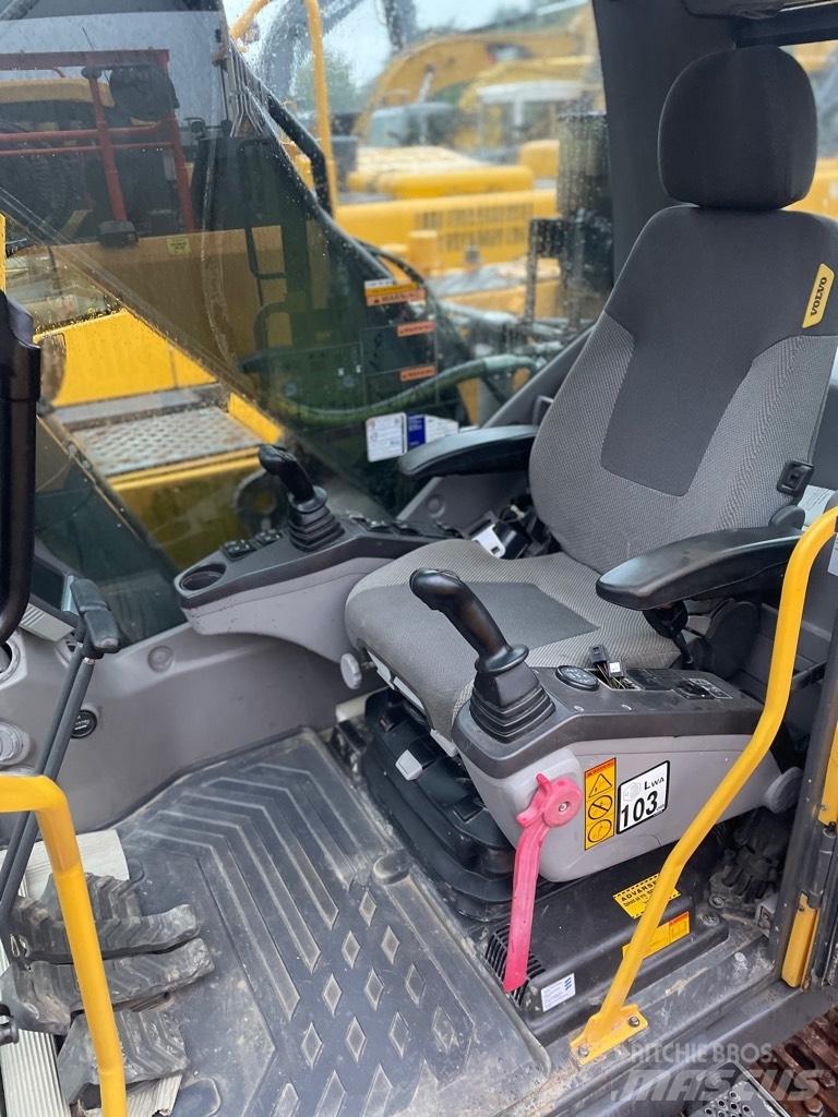 Volvo EC210C Гусеничные экскаваторы