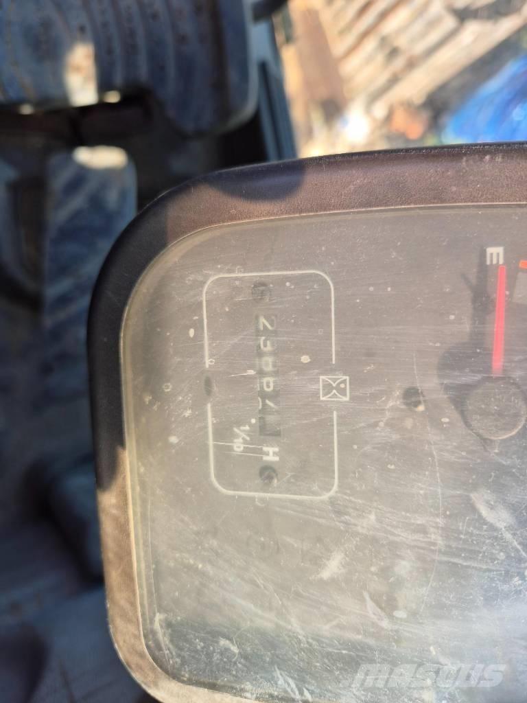 Volvo EC 290 B LC Гусеничные экскаваторы