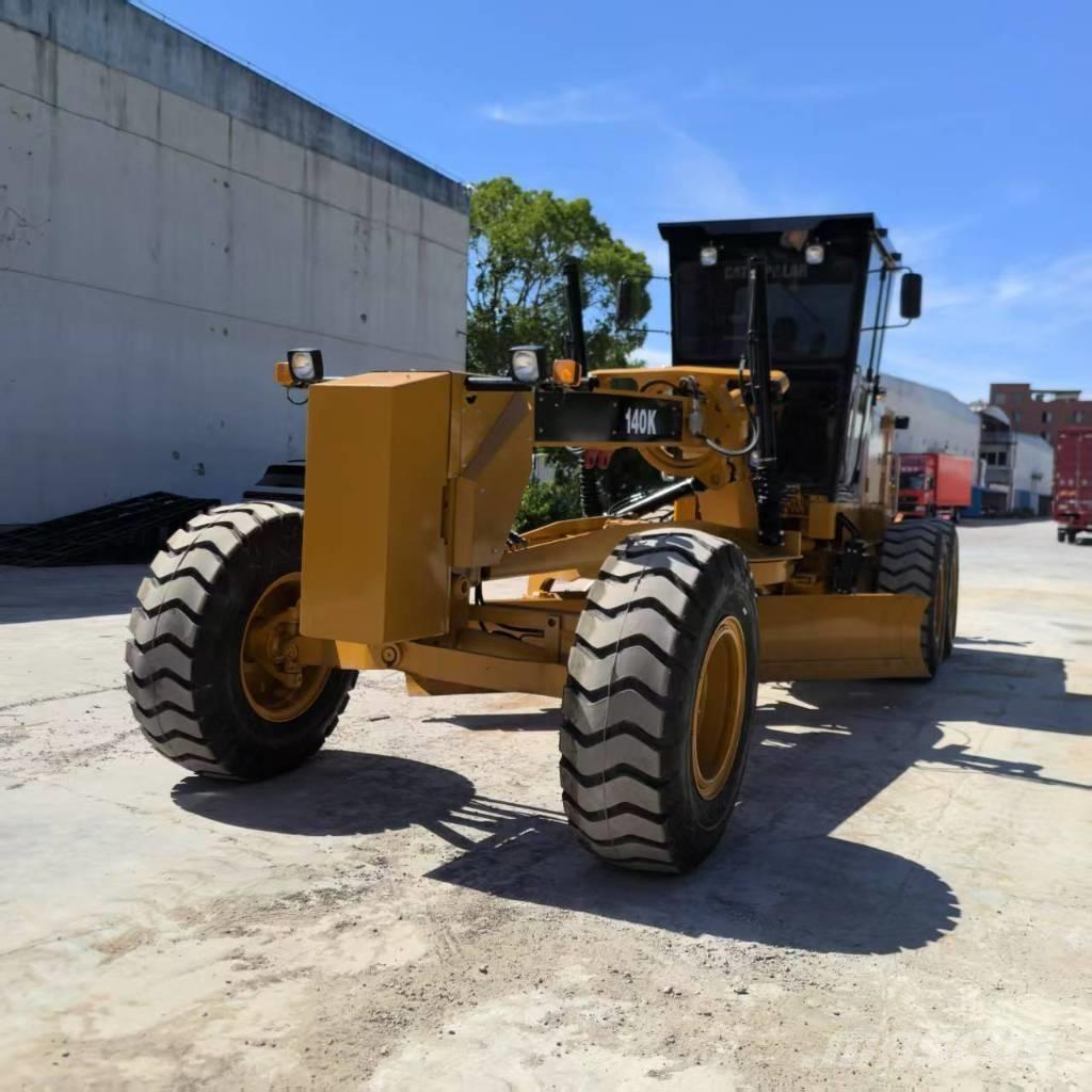 CAT 140K Грейдеры