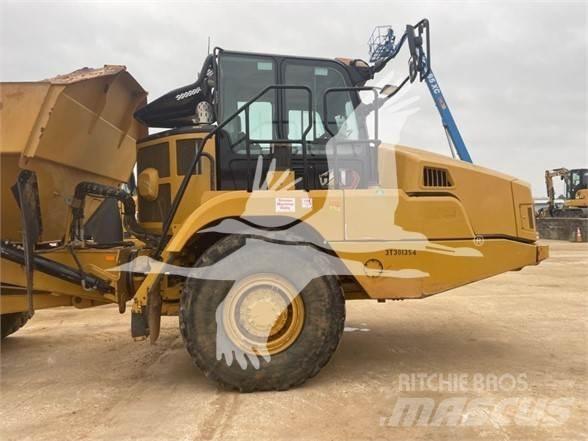 CAT 730 Шарнирно-сочленённые самосвалы