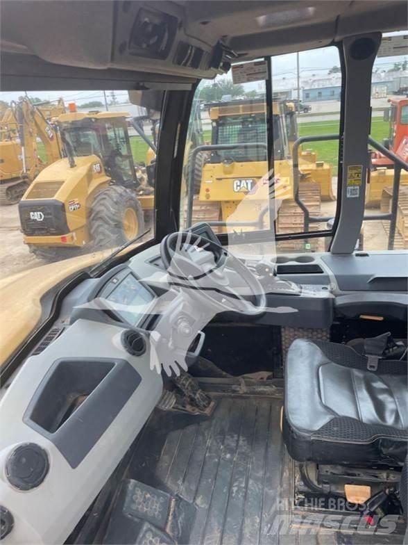 CAT 730 Шарнирно-сочленённые самосвалы