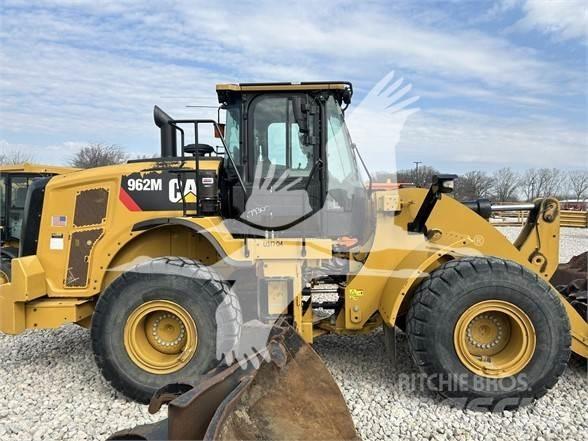CAT 962M Фронтальные погрузчики