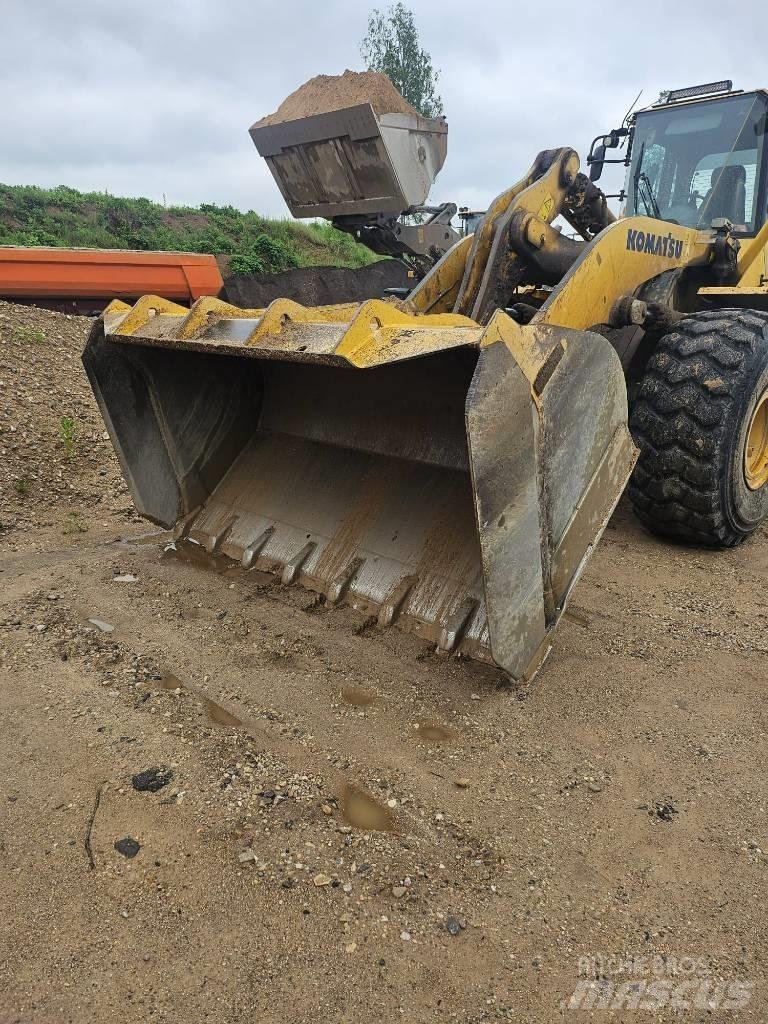Komatsu WA 470 Фронтальные погрузчики