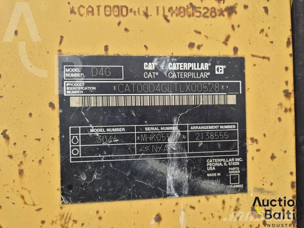 CAT D 4 G Гусеничные бульдозеры