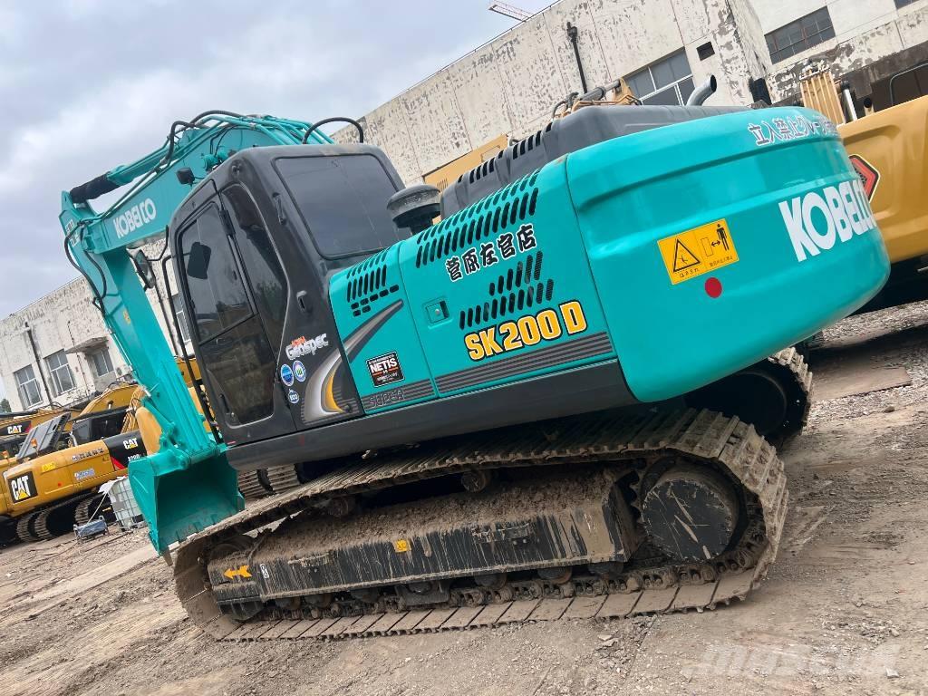 Kobelco SK 200 Гусеничные экскаваторы
