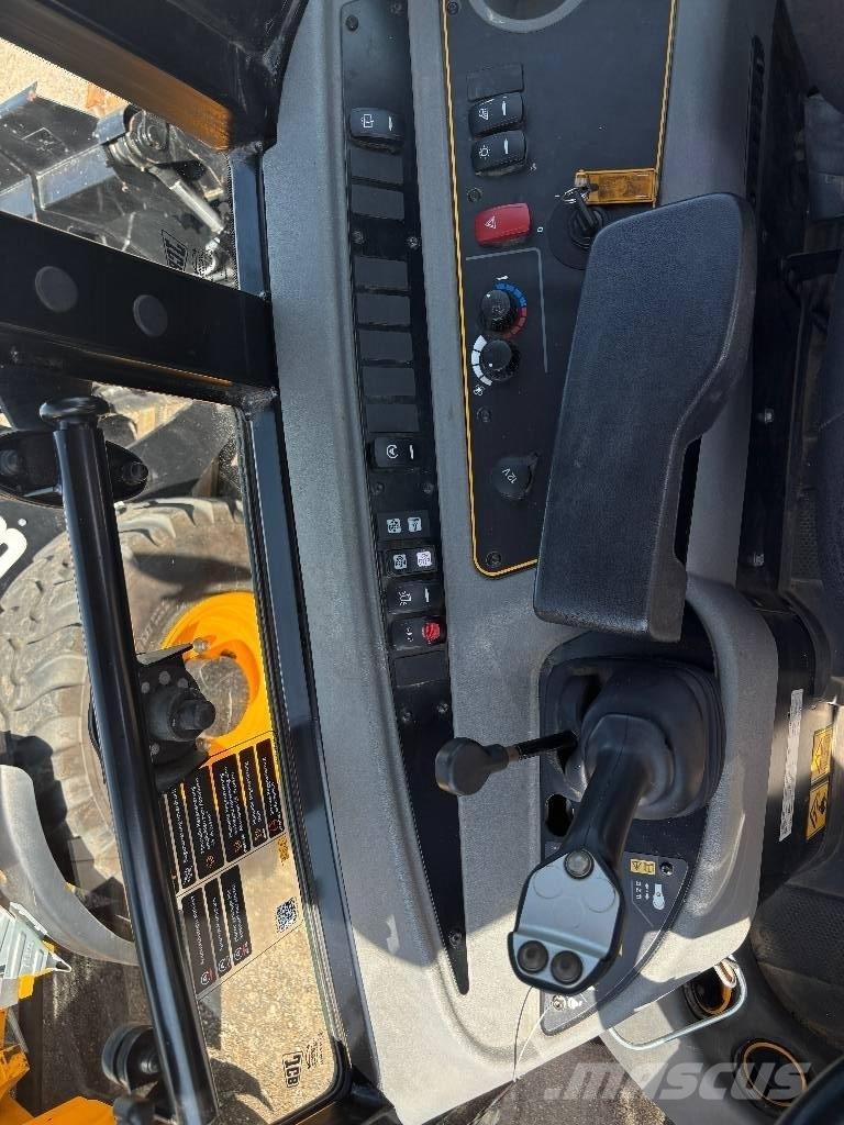 JCB 407 Фронтальные погрузчики