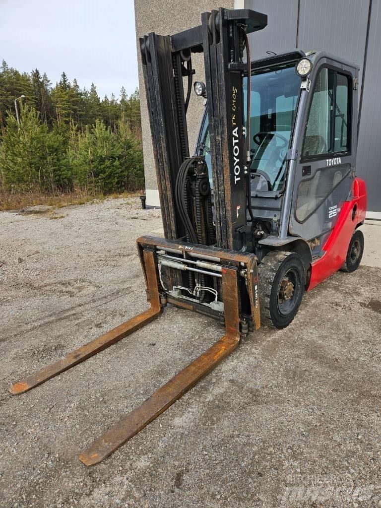 Toyota 02-8 FDF 25 Дизельные погрузчики