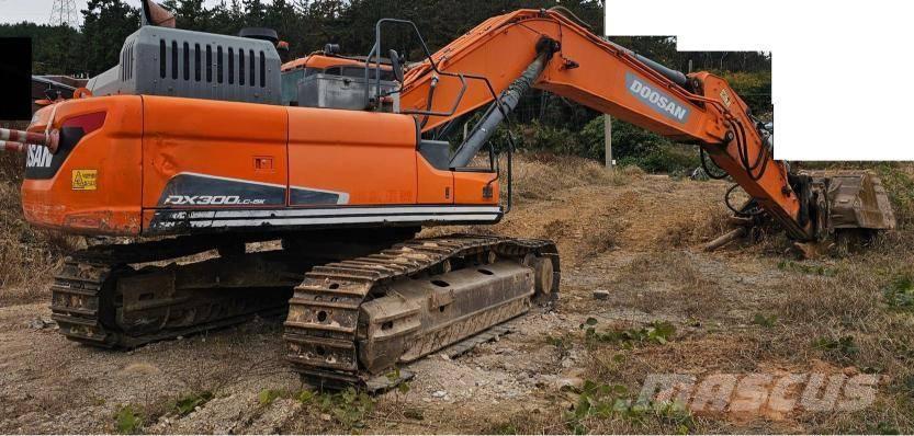 Doosan DX 300 LC-5 Гусеничные экскаваторы