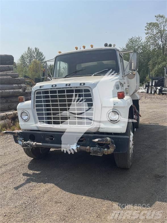 Ford 8000 Поливочные машины