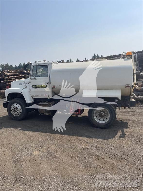 Ford 8000 Поливочные машины