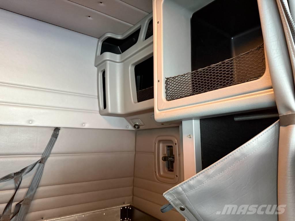 Peterbilt 389 Седельные тягачи