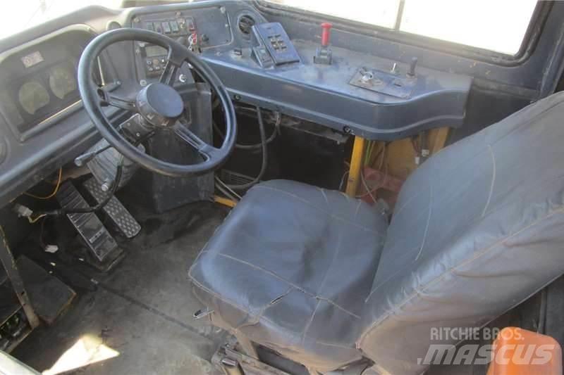 Bell B20C Грузовики-цистерны
