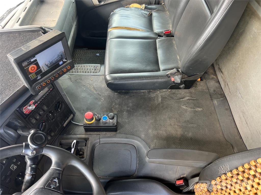 Scania P320 Шасси с кабиной