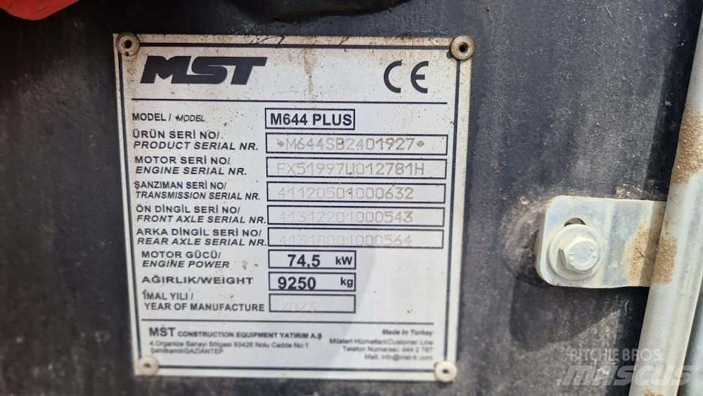 MST M644 PLUS Экскаваторы-погрузчики