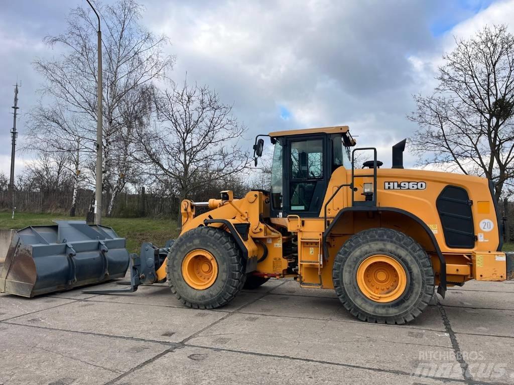 Hyundai HL 960 Фронтальные погрузчики