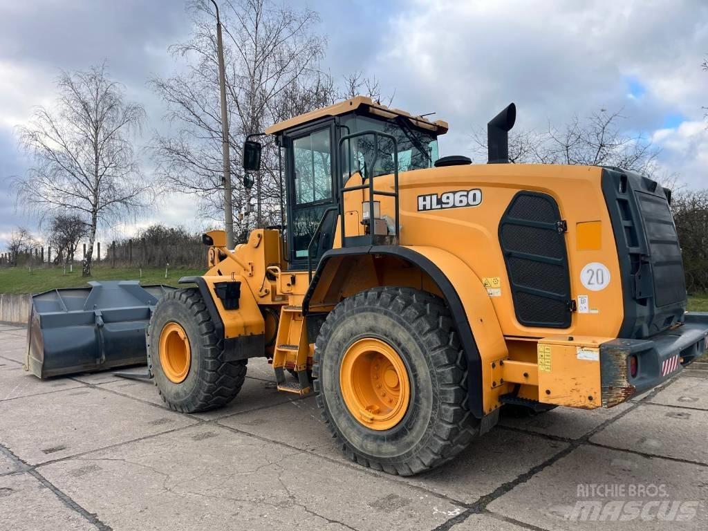 Hyundai HL 960 Фронтальные погрузчики