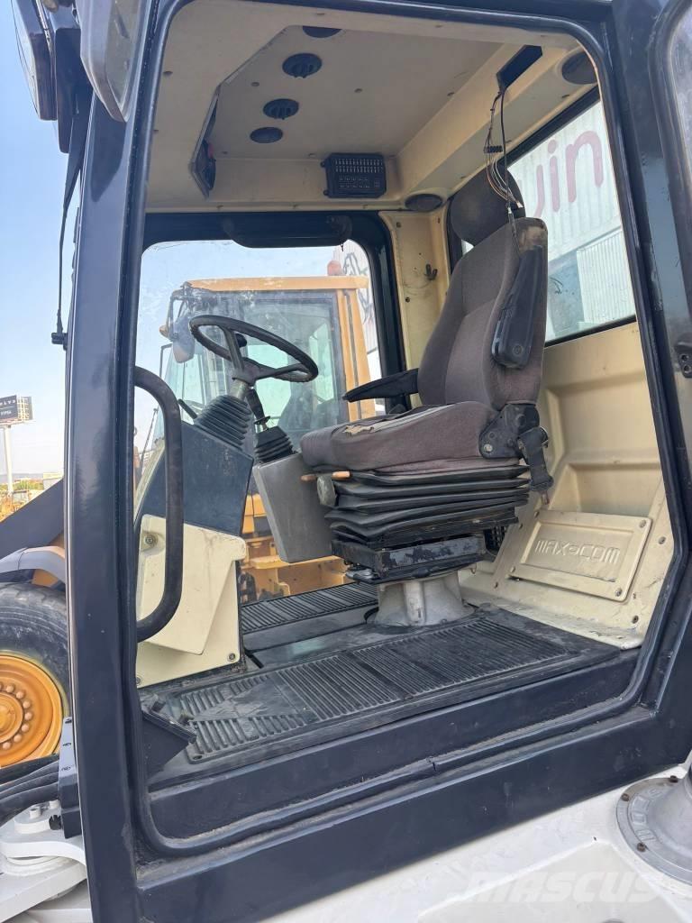  Max Com R712 Пневматические катки