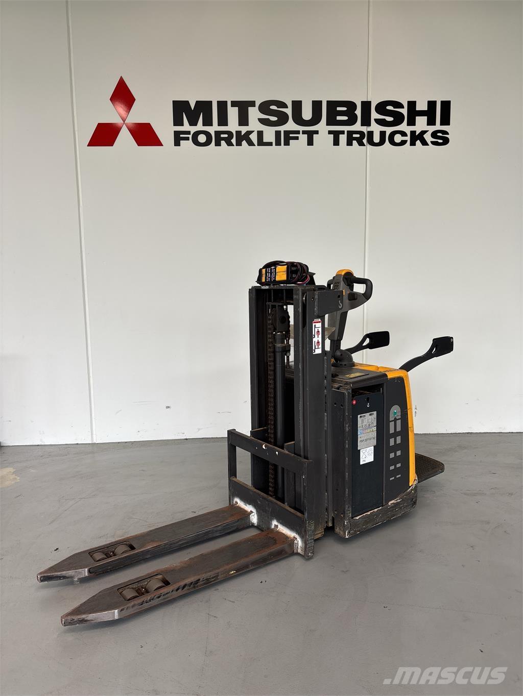 Atlet PSP160 Самоходные электроштабелёры