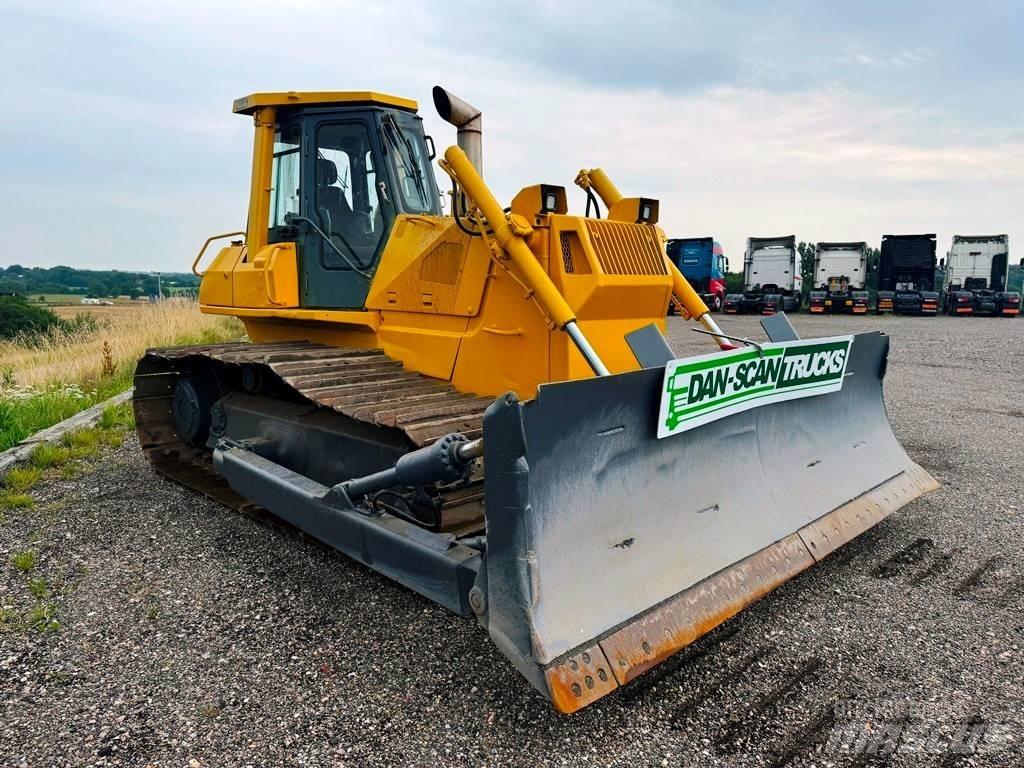 Komatsu D 65 PX-12 Гусеничные бульдозеры