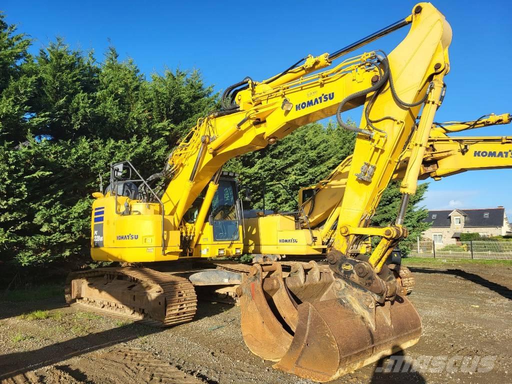 Komatsu PC228USLC-11 Гусеничные экскаваторы