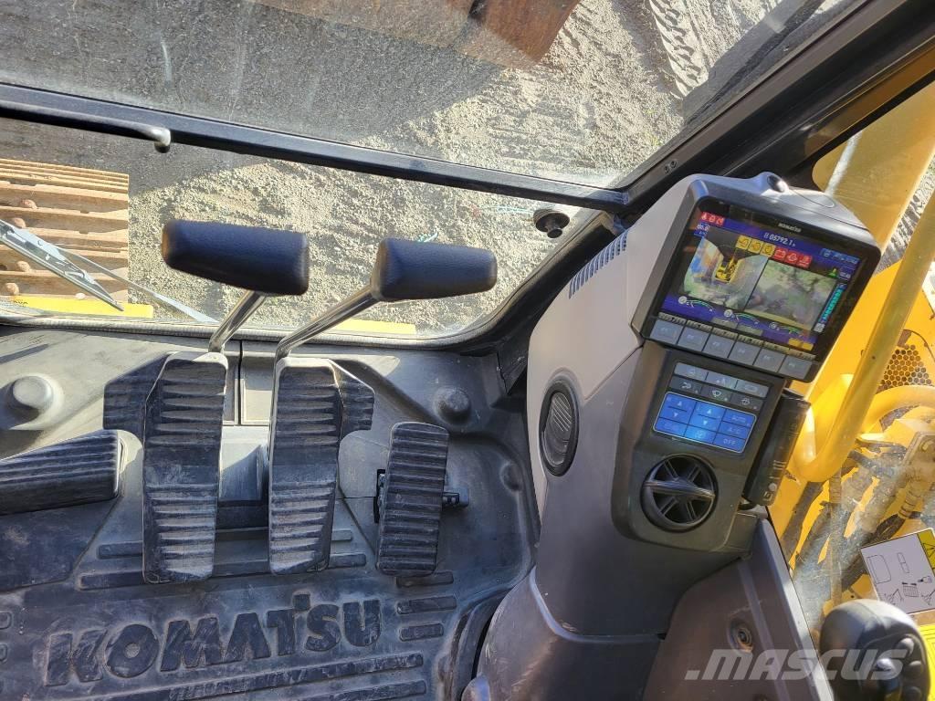 Komatsu PC228USLC-11 Гусеничные экскаваторы
