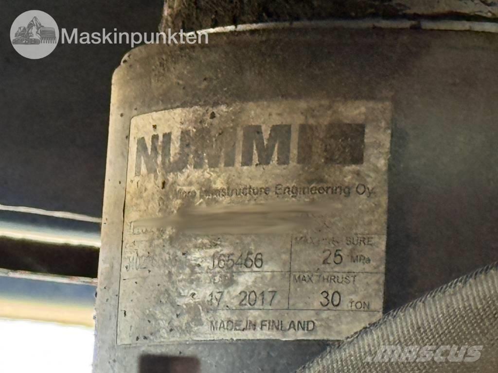 Volvo FM 6*4 Грузовики-Самосвалы