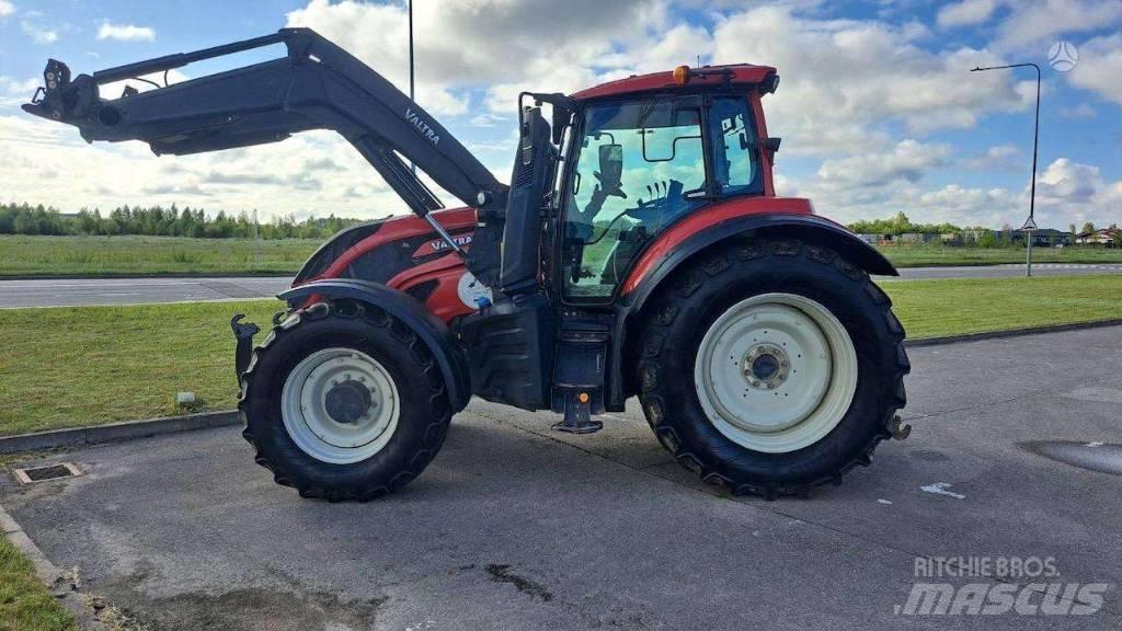 Valtra T 214 Трактора
