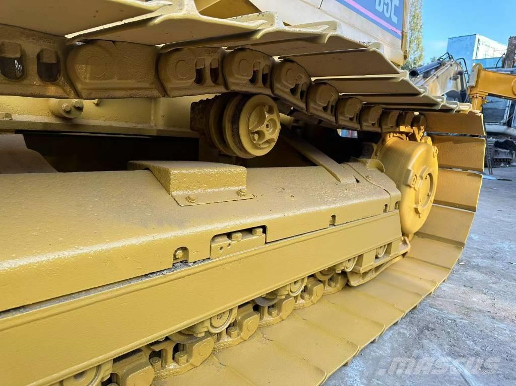 CAT D 5 C Гусеничные бульдозеры