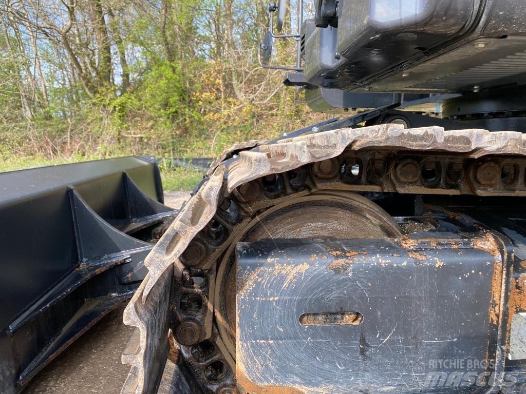 Hitachi ZX135USBL-7 Гусеничные экскаваторы
