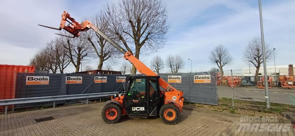 JCB 525-60 T4 F Телескопические погрузчики