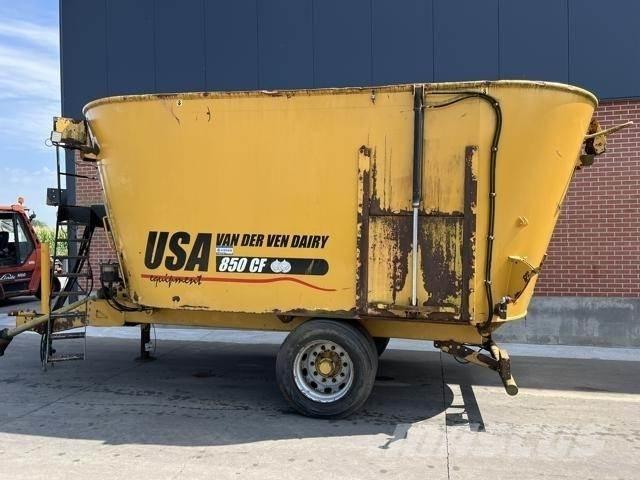  USA 850CF Кормораздатчики