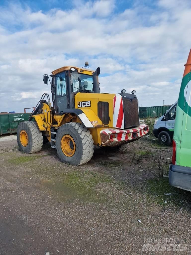 JCB 437 HT Фронтальные погрузчики