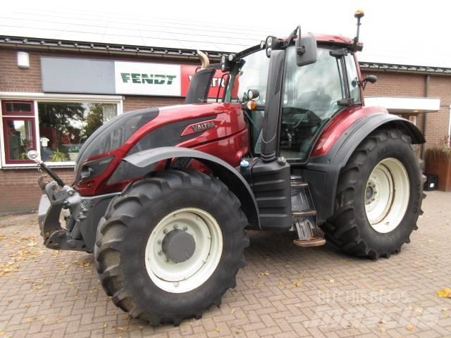 Valtra T154 VERSU Трактора