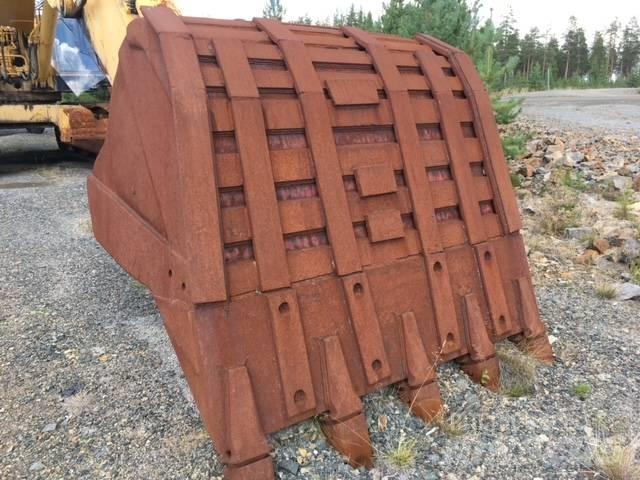 Komatsu PC 1000-1 Гусеничные экскаваторы