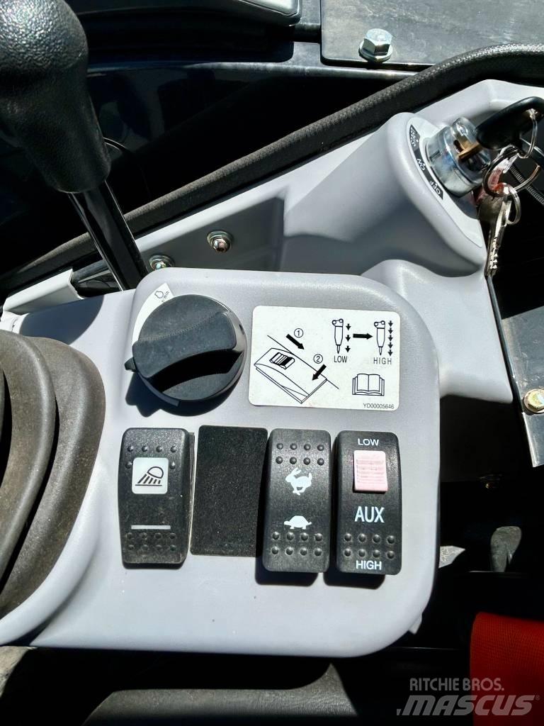 Hitachi ZX35U-5N Мини-экскаваторы