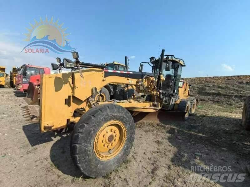 CAT 140 M Грейдеры