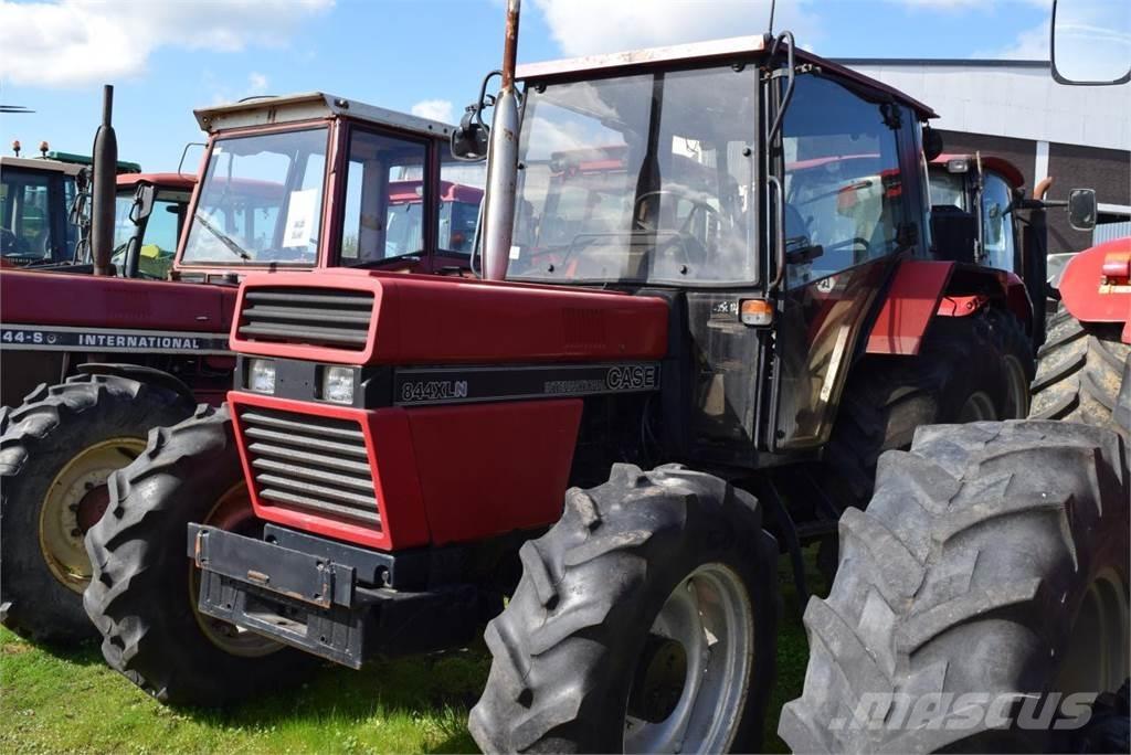 Case IH 844 XLN Трактора